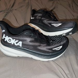 Hoka Clifton 9